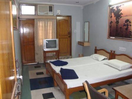 Rajeshwari Lodge, Visakhapatnam 5